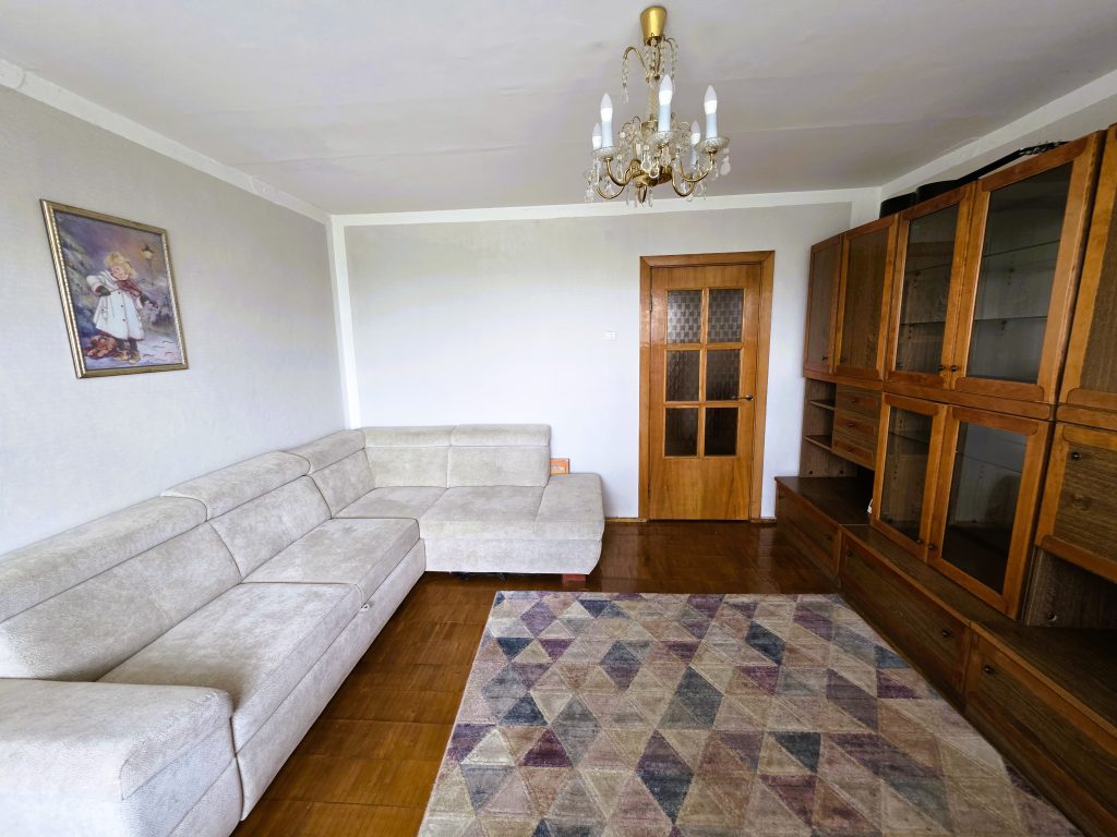 PARDUODAMAS 3 KAMBARIŲ BUTAS JAŠIŪNUOSE, MERKIO G.
