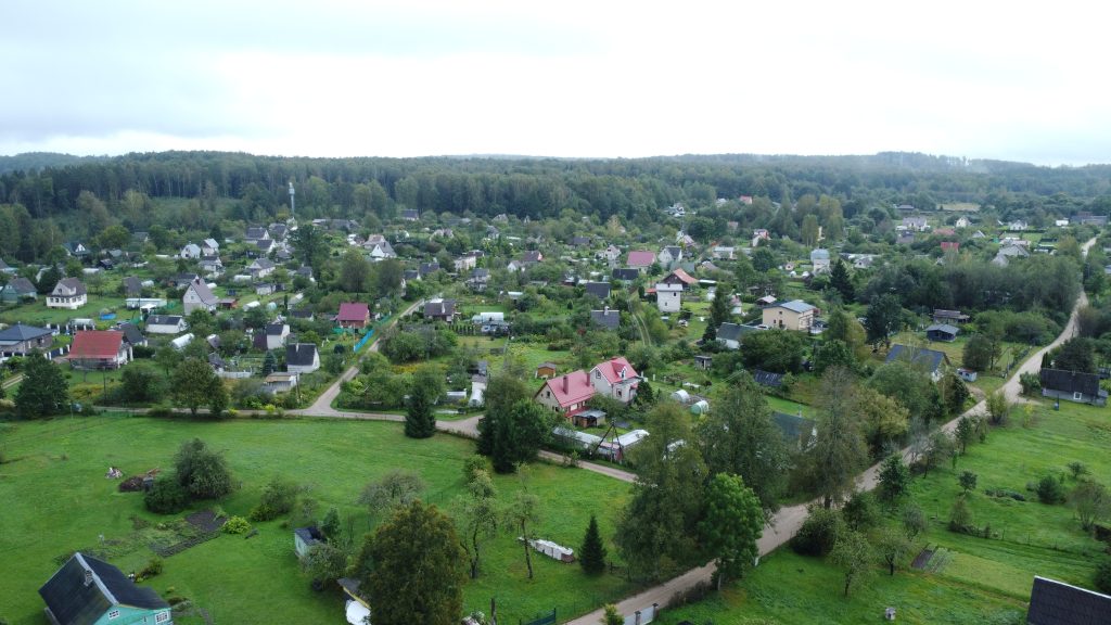 Sodo namas Juodiškių k., Vilniaus rajone – puikus susisiekimas, asfaltuotas privažiavimas!